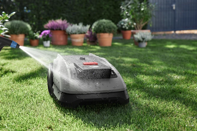 Ecovacs GOAT O600 RTK Robotic Lawn Mower