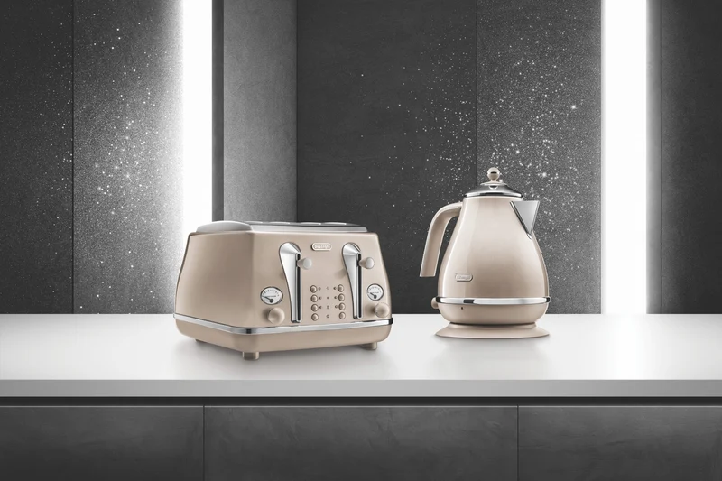 DeLonghi Icona Metallics 4 Slice Toaster Beige