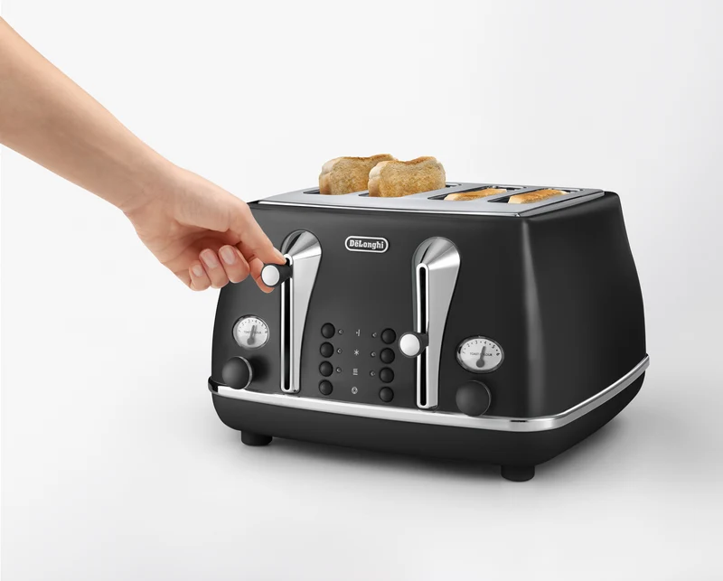 DeLonghi Icona Capitals 4 Slice Toaster Edinburgh Black