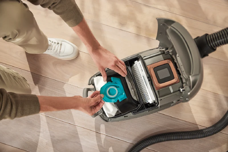 Miele Guard L1 Comfort XL Bagged Vacuum Titanium Pearl
