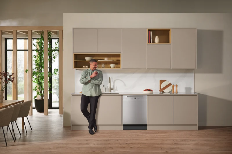 Miele 60cm Built-Under Dishwasher with QuickPowerWash and AutoOpen Drying CleanSteel