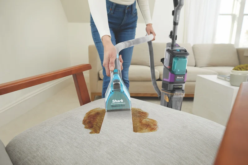 Shark CarpetXpert HairPro Pet with StainStriker