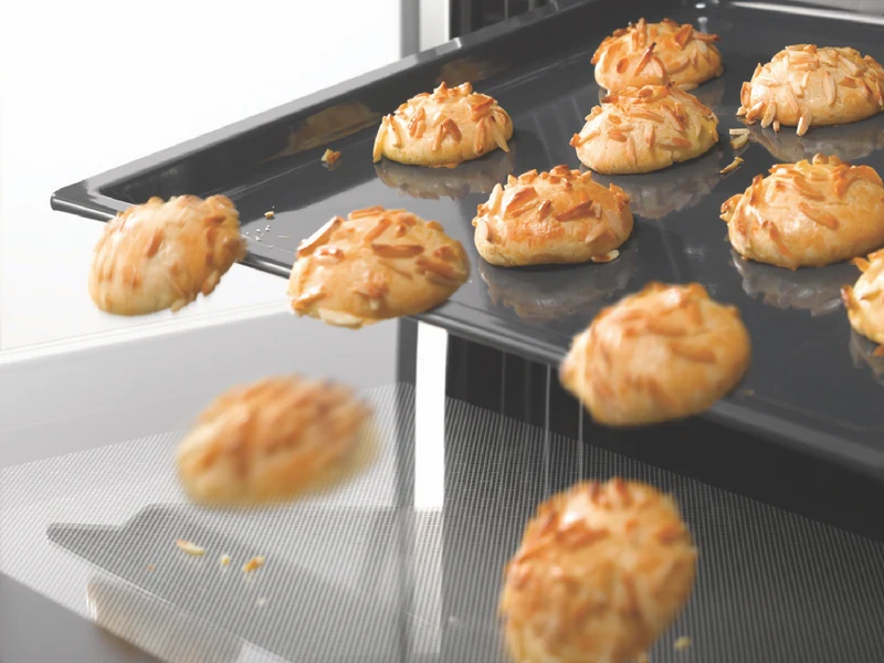 Miele 90cm Built-In Oven with Rapid Heat-Up CleanSteel