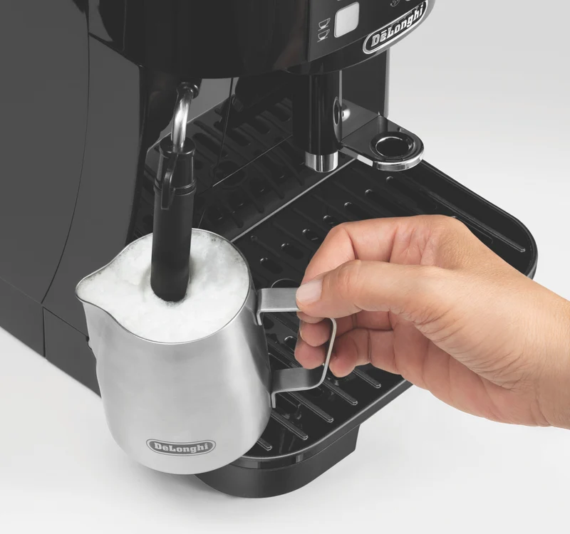 DeLonghi Magnifica Fully Automatic Coffee Machine Black