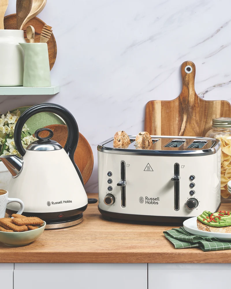 Russell Hobbs Legacy 4 Slice Toaster Cream