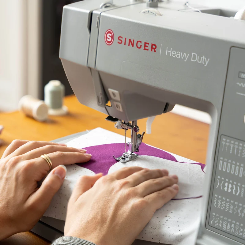 SINGER® Heavy Duty 6600C Computerized Sewing Machine & Extension Table Bundle