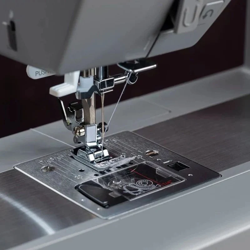 SINGER® Heavy Duty 6600C Computerized Sewing Machine & Extension Table Bundle