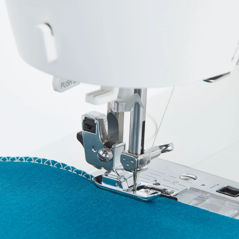 SINGER® Heavy Duty Repair & Mending Bundle