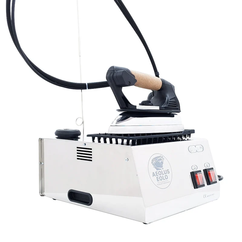 Sistema stirante professionale GVK10 RA con Caldaia in Acciaio inox AISI 304 Ricarica automatica e Resistenza esterna anticalcare Classe energetica A++ Made in Italy Garanzia 5 anni