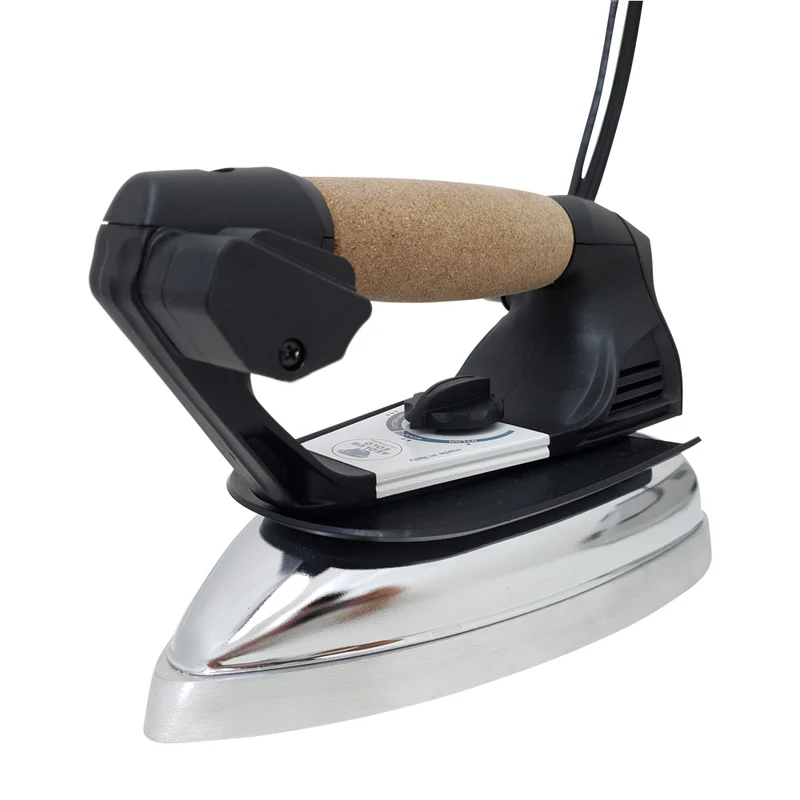 Sistema stirante professionale GVK8 con Caldaia in Acciaio inox AISI 304 e Resistenza esterna anticalcare (2,2 L) Efficienza Energetica A++ Made in Italy Garanzia 5 anni