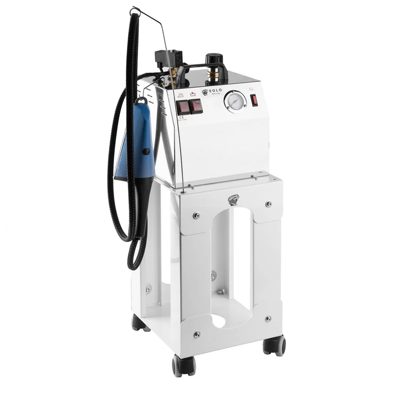 Sistema stirante professionale AV03 con Caldaia in rame a Risparmio energetico e Resistenza esterna anticalcare (3,5 L) Classe Energetica A++ Made in Italy Garanzia 5 anni