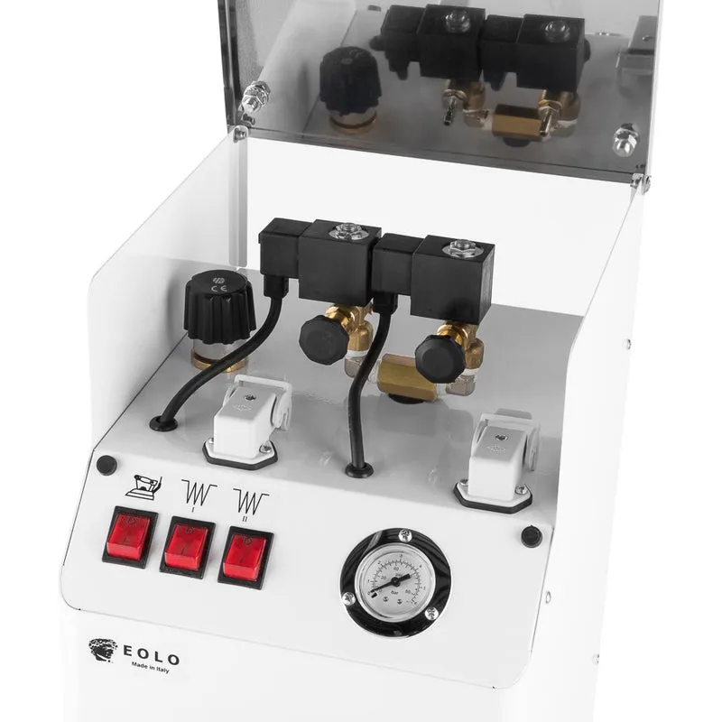 Sistema stirante professionale AV01 SP RA con Caldaia in rame a Risparmio energetico Resistenza esterna anticalcare e Ricarica automatica Classe energetica A++ Made in Italy Garanzia 5 anni