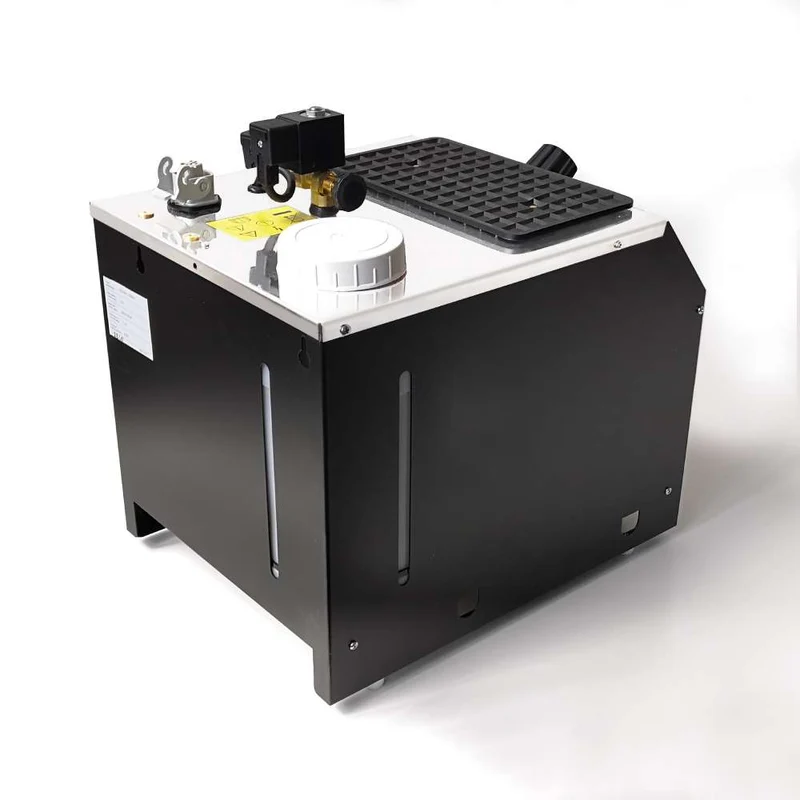 Sistema stirante professionale AV01 CF RA con Ricarica automatica Caldaia in rame a Risparmio energetico e Resistenza esterna anticalcare Classe energetica A++ Made in Italy Garanzia 5 anni