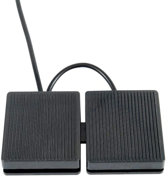 Tavolo da stiro professionale modello TS05 con caldaia Motore aspirante e soffiante Piano riscaldato con termostato Classe Energetica A++ Made in Italy Garanzia 5 anni