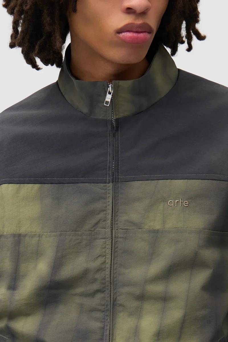 Arte Veste Sunfade Track Green