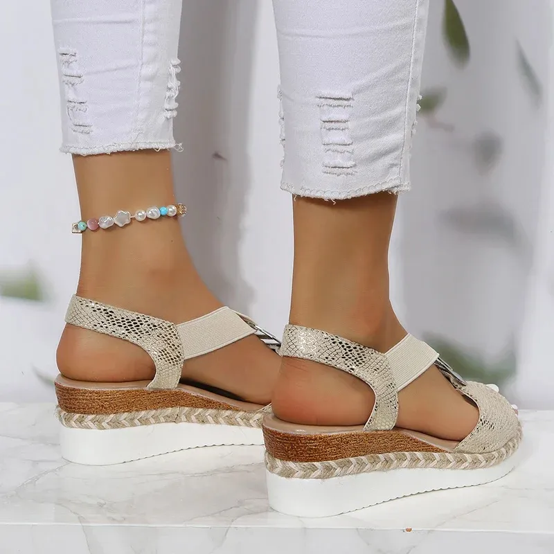 SERPENTIA Marron™ – Sandales Dorées Femme Compensées