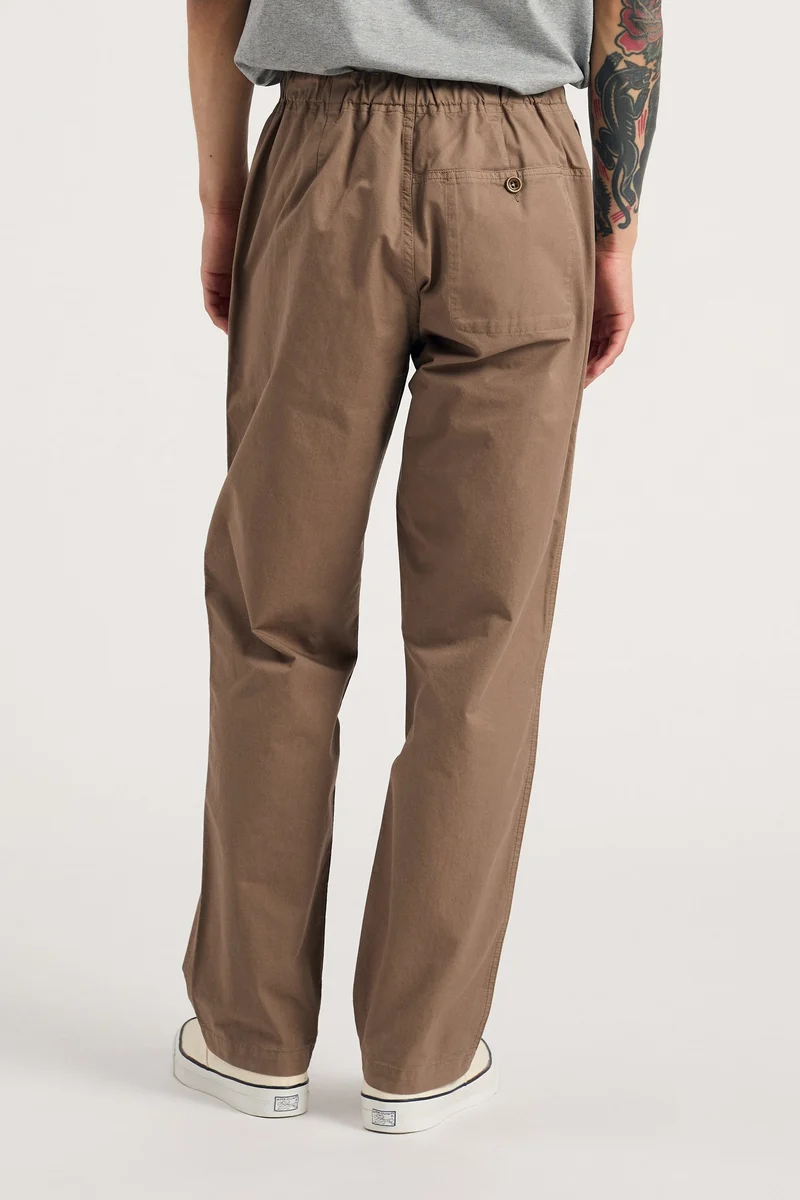 Norse Projects Pantalon Ezra Regular Mineral Dyed Fine Twill Walnut