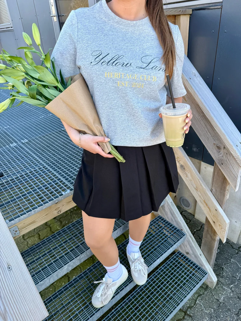 Yellow Lane - Varsity Tee 165589 - 133 - Grey Melange