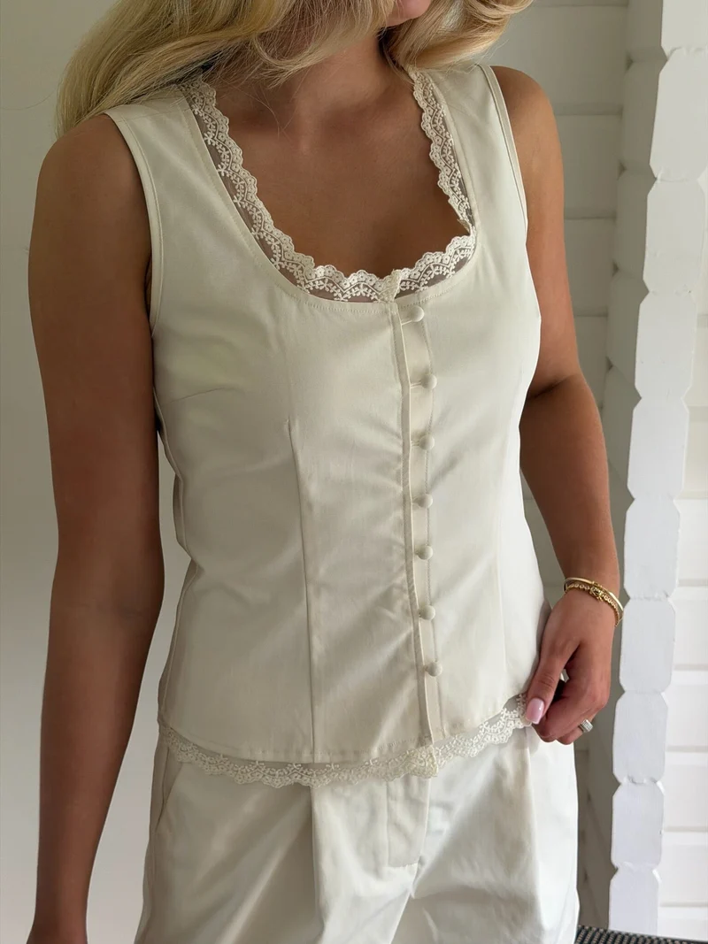 BYIC - Elsieic Top A23887 - Off White Lace