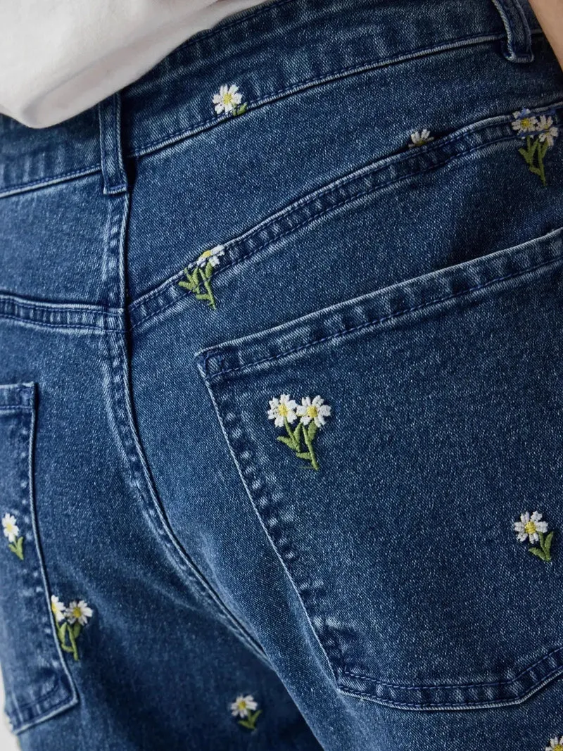 Pieces - Pcflora Straight Emb Jeans - 5068184 Medium Blue Denim White Flower Embroidery
