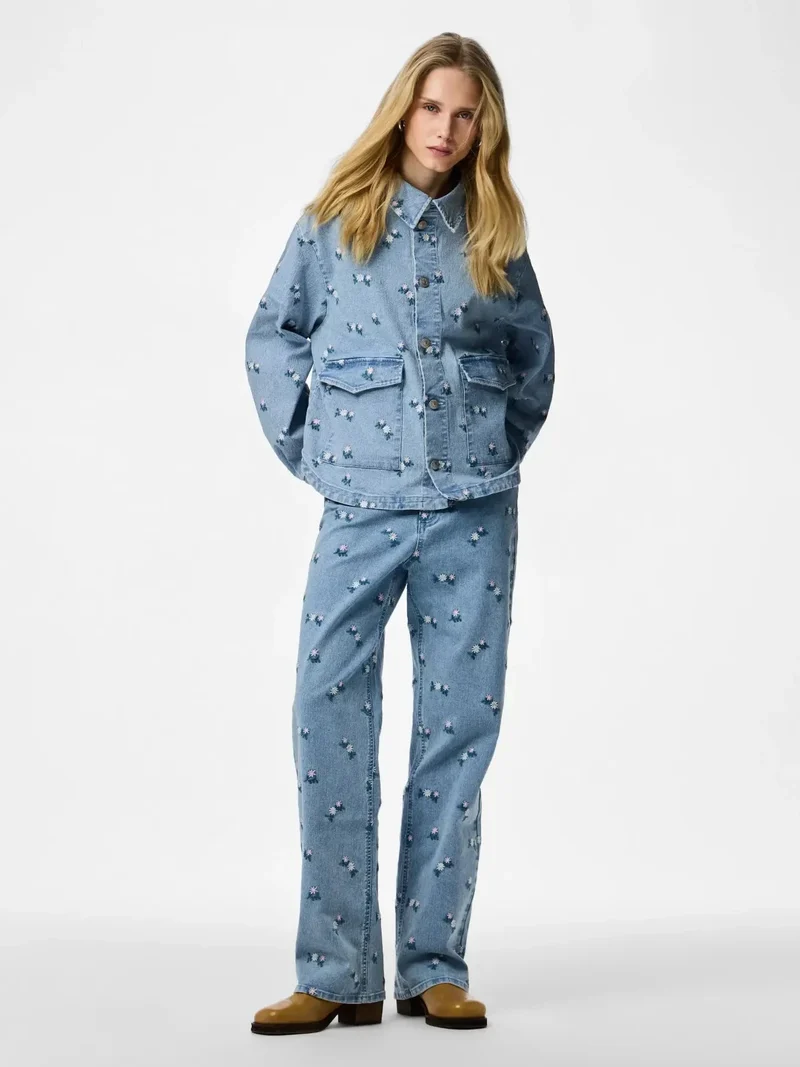 Pieces - Pcflora Straight Emb Jeans - 5068185 Light Blue Denim Pink Flower Embroidery