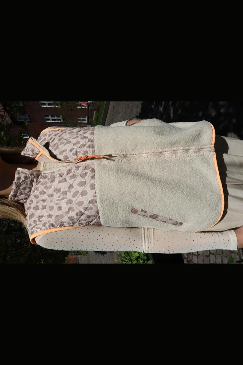 Liberte - Teddy-Leo-Vest 22173 - Creme Pale Lux Leo Neon Orange