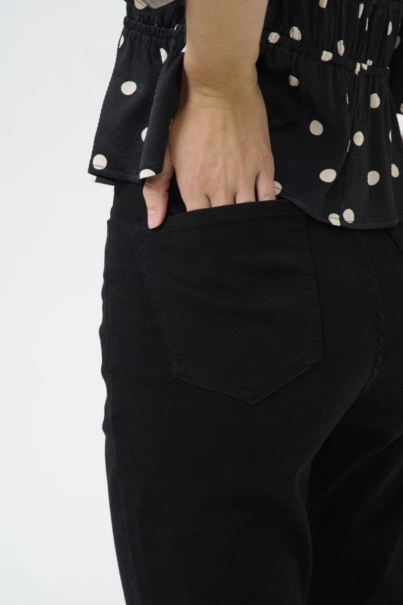Gestuz - Gzrivy Capri Pants 10910515 - 100017 - Black