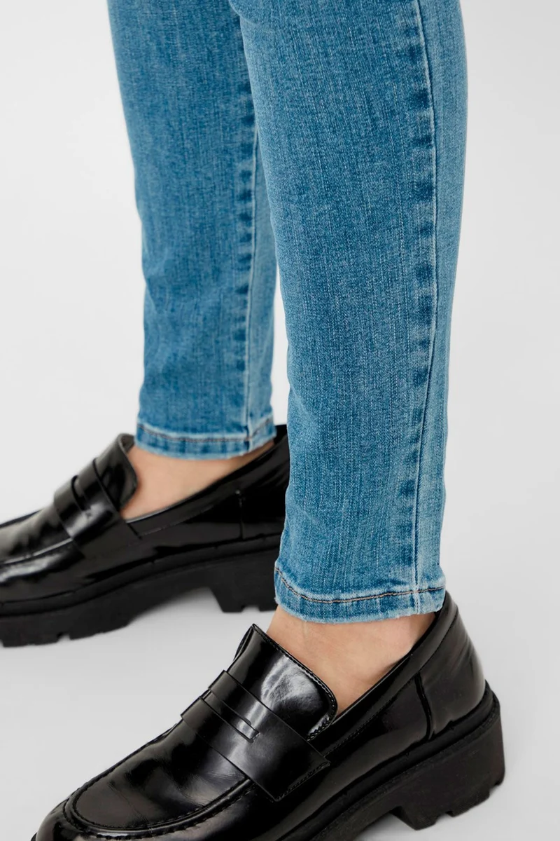 Pieces - Delly Skin MW Jeans Noos - Light Blue Denim